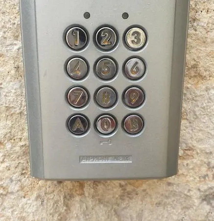 La Tour Noble 3* Сен-Сатюрнен