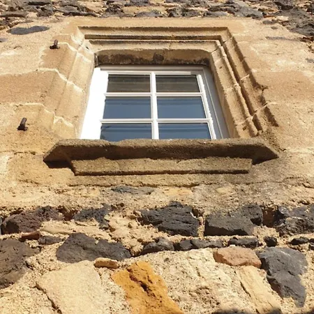 La Tour Noble Bed and breakfast Saint-Saturnin (Puy-de-Dome)