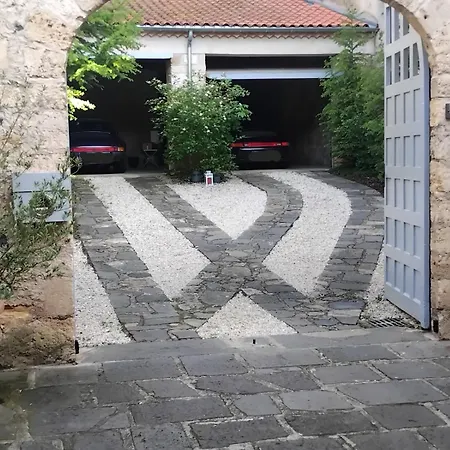 Bed & Breakfast La Tour Noble 3*