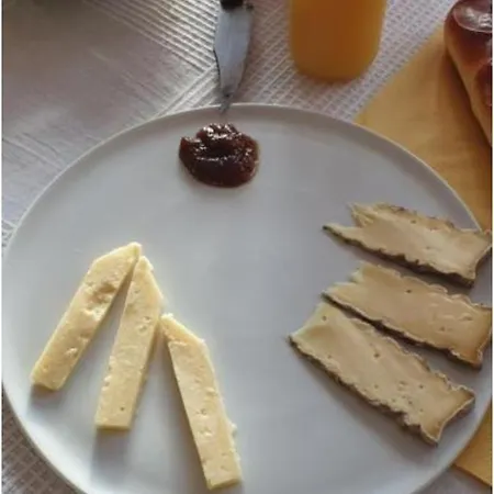 Alojamento de Acomodação e Pequeno-almoço La Tour Noble