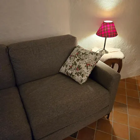 فندق مبيت وإفطار La Tour Noble Saint-Saturnin (Puy-de-Dome)